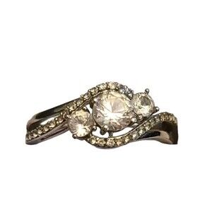 Beautiful Kay Jewelers Sterling Silver Lab Created Sapphire 3-Stone Ring - sz 7